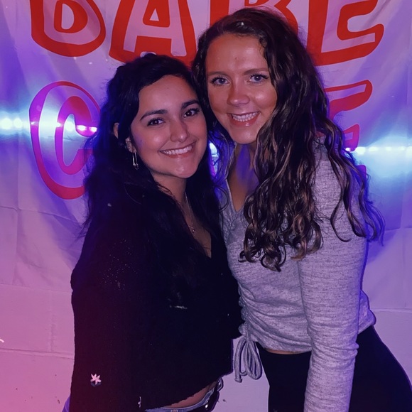 Meet your Posher, Chloe - Picture 1 of 1